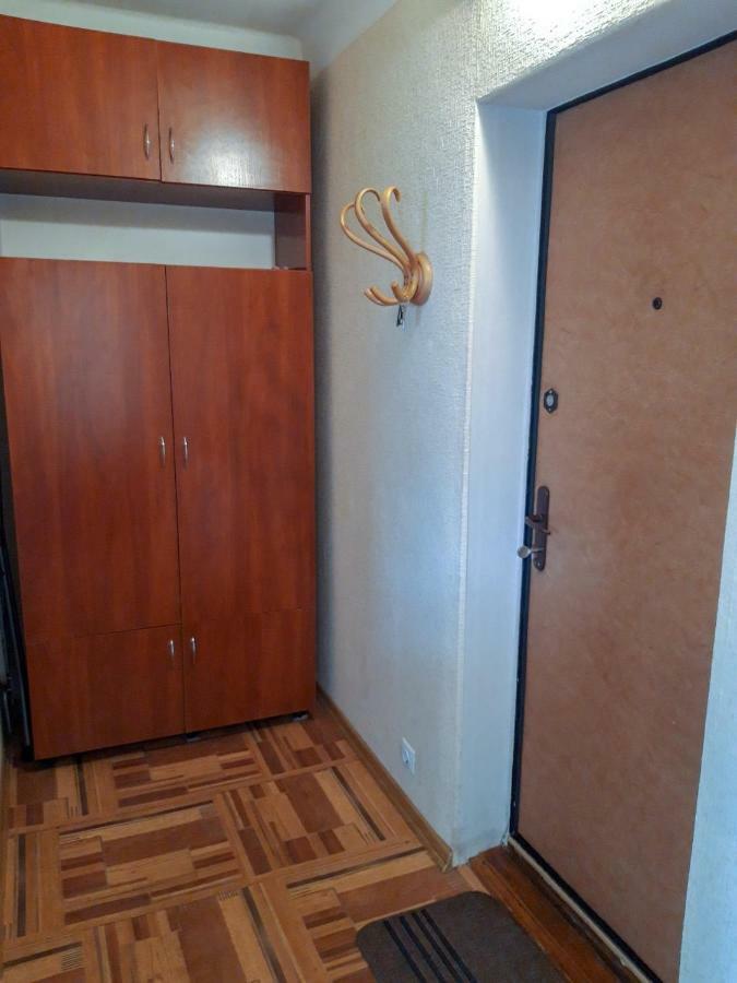 Apartment On Livoberezna Metro Station Kyiv Exterior photo